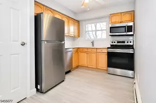 18 Deanna Dr, Hillsborough Township, NJ 08876 - Photo 4