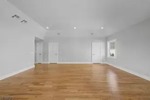310 Halsey Rd, Parsippany, NJ 07054 - Photo 18