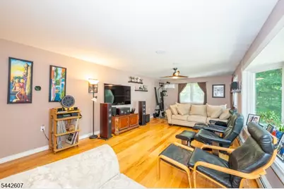 335 Elmira Trl, Hopatcong, NJ 07843 - Photo 6