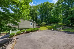 335 Elmira Trail, Hopatcong, NJ 07843 - Photo 32