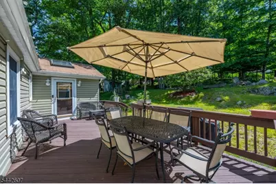 335 Elmira Trl, Hopatcong, NJ 07843 - Photo 26