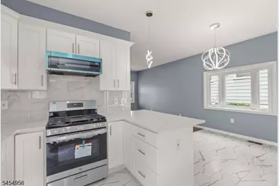 48 Farmingdale Rd, Woodbridge Township, NJ 08863 - Photo 14