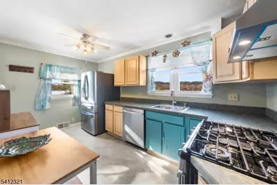 26 Edward Ct, Clifton, NJ 07011 - Photo 6