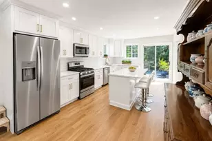 538 Cicilia Pl, Scotch Plains Township, NJ 07076 - Photo 2