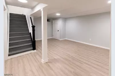 538 Cicilia Pl, Scotch Plains Township, NJ 07076 - Photo 12