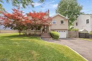 17 Westland Rd, Verona, NJ 07044 - Photo 2