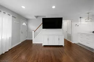 91 Lynwood Rd, Verona, NJ 07044 - Photo 4