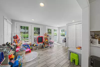 91 Lynwood Rd, Verona, NJ 07044 - Photo 10