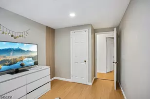 89 Knolls Rd, Bloomingdale, NJ 07403 - Photo 18