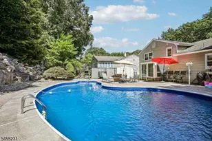 89 Knolls Rd, Bloomingdale, NJ 07403 - Photo 30