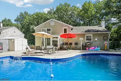 89 Knolls Rd, Bloomingdale, NJ 07403 - Photo 32