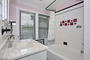 142 Wyckoff, Waldwick, NJ 07463 - Photo 22