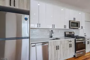 145 Roseville Ave, Newark, NJ 07107 - Photo 4