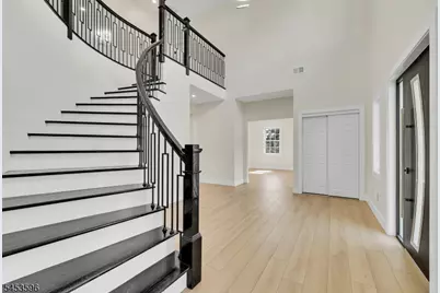 2 Minor Ct, Denville Twp., NJ 07834 - Photo 8
