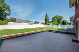 44 Daniels Dr, Clifton, NJ 07013 - Photo 22