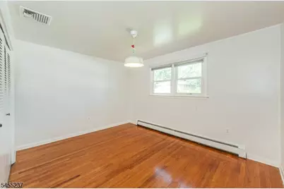 44 Daniels Dr, Clifton, NJ 07013 - Photo 14