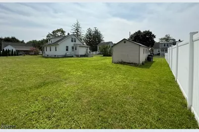31 Ferro Monte Ave, Roxbury Township, NJ 07847 - Photo 6
