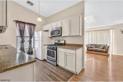 910 Spruce Hills Dr, Glen Gardner, NJ 08826 - Photo 4