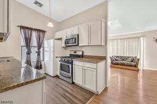 910 Spruce Hills Dr, Glen Gardner, NJ 08826 - Photo 4