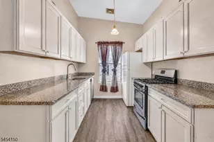 910 Spruce Hills Dr, Glen Gardner, NJ 08826 - Photo 2
