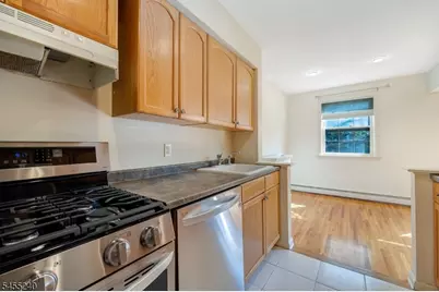605 Grove St #1, Clifton, NJ 07013 - Photo 10