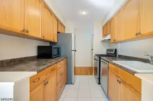 605 Grove St, Clifton, NJ 07013 - Photo 8