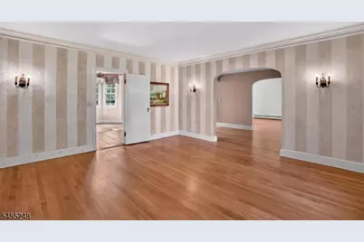 425 Ridgewood Ave, Glen Ridge, NJ 07028 - Photo 6