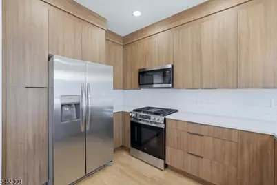 161 21st St, Irvington, NJ 07111 - Photo 32