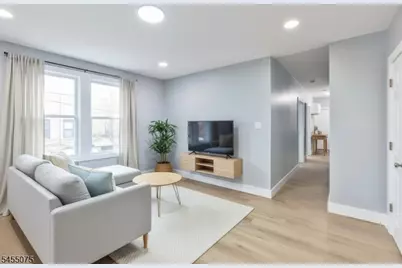 20 Edwin Pl, Newark, NJ 07112 - Photo 8