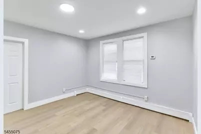 20 Edwin Pl, Newark, NJ 07112 - Photo 20
