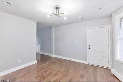 20 Edwin Pl, Newark, NJ 07112 - Photo 16