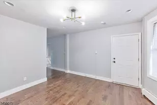 20 Edwin Pl, Newark, NJ 07112 - Photo 16