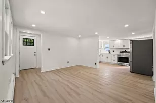 107 Oak Grove Rd, Raritan Township, NJ 08822 - Photo 6