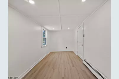 107 Oak Grove Rd, Raritan Township, NJ 08822 - Photo 14
