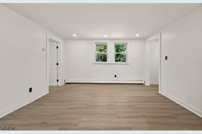 107 Oak Grove Rd, Raritan Township, NJ 08822 - Photo 2