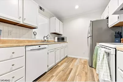 971 Bloomfield Ave #C-1, Glen Ridge, NJ 07028 - Photo 2