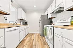 971 Bloomfield Ave, Glen Ridge, NJ 07028 - Photo 1