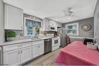 330 Hemlock Ave, Garwood, NJ 07027 - Photo 10