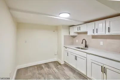 22 Edwin Pl, Newark, NJ 07112 - Photo 26