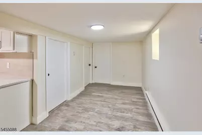 22 Edwin Pl, Newark, NJ 07112 - Photo 28