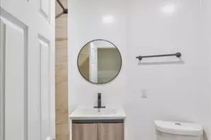 22 Edwin Pl, Newark, NJ 07112 - Photo 16