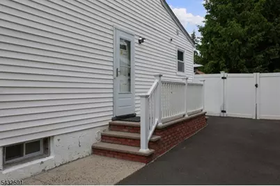 481 Albermarle St, Rahway, NJ 07065 - Photo 24