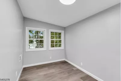 19 Sutton Rd, Hopatcong, NJ 07843 - Photo 18