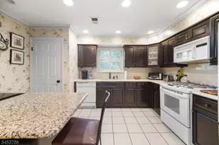 21 Berkeley Square Condo, Berkeley Heights Township, NJ 07922 - Photo 10