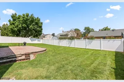 13 Briarwood Dr, Franklin Township, NJ 08873 - Photo 34