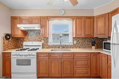 13 Briarwood Dr, Franklin Township, NJ 08873 - Photo 8