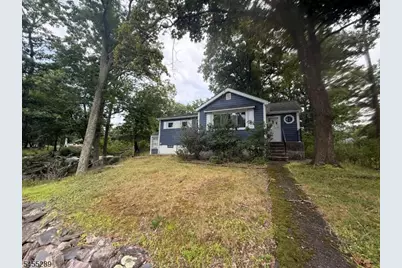 3 Illinois Trl, Hopatcong, NJ 07843 - Photo 1