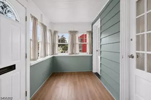 7 Laurel Pl, East Rutherford, NJ 07073 - Photo 16