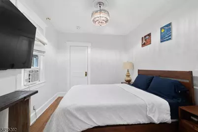 7 Laurel Pl, East Rutherford, NJ 07073 - Photo 8