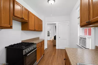 7 Laurel Pl, East Rutherford, NJ 07073 - Photo 6